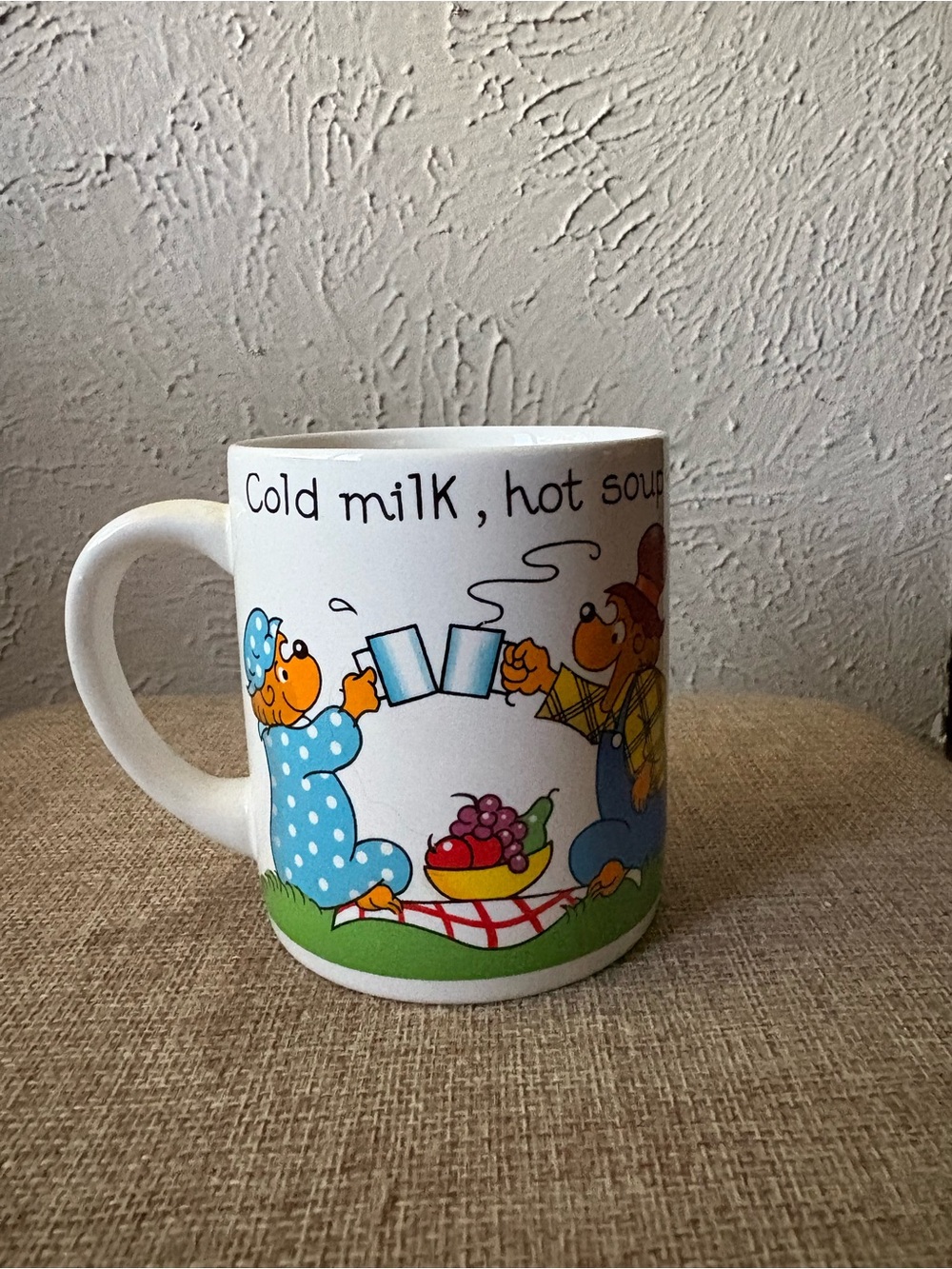Mug with cartoon bears